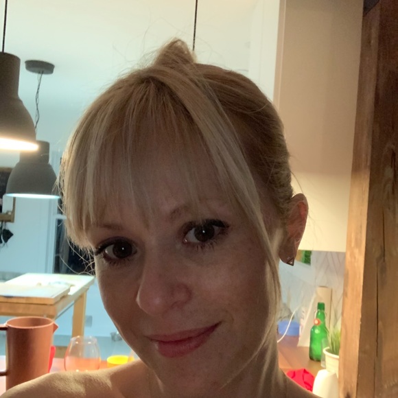 Meet your Posher, Myriam - Picture 1 of 1